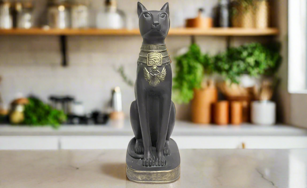 Tivali - Cleopatra's Beloved Cat Statue