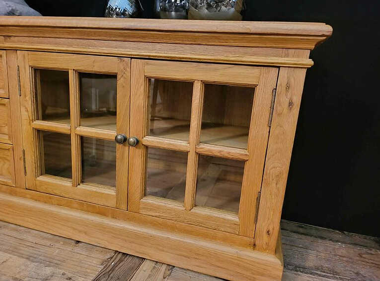 Oak Entertainment Unit - 4 Doors & 3 Drawers